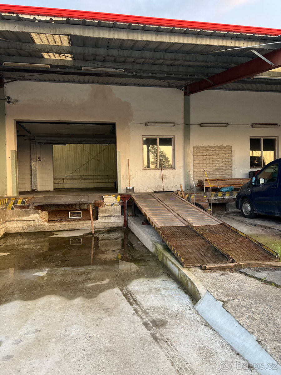 PRONÁJEM SKLADŮ V UNIČOVĚ - 3