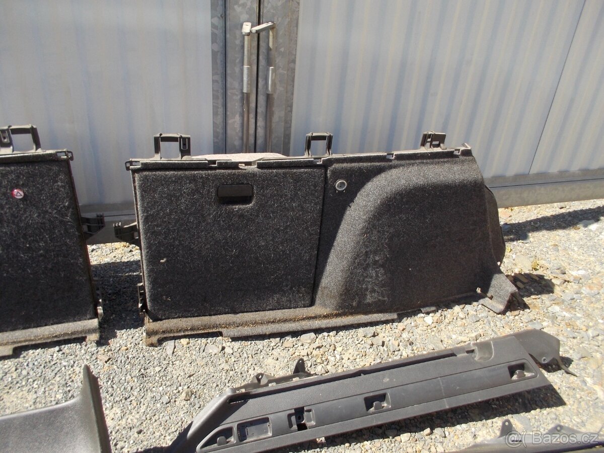 Díly interiéru Škoda Superb II kombi - 3