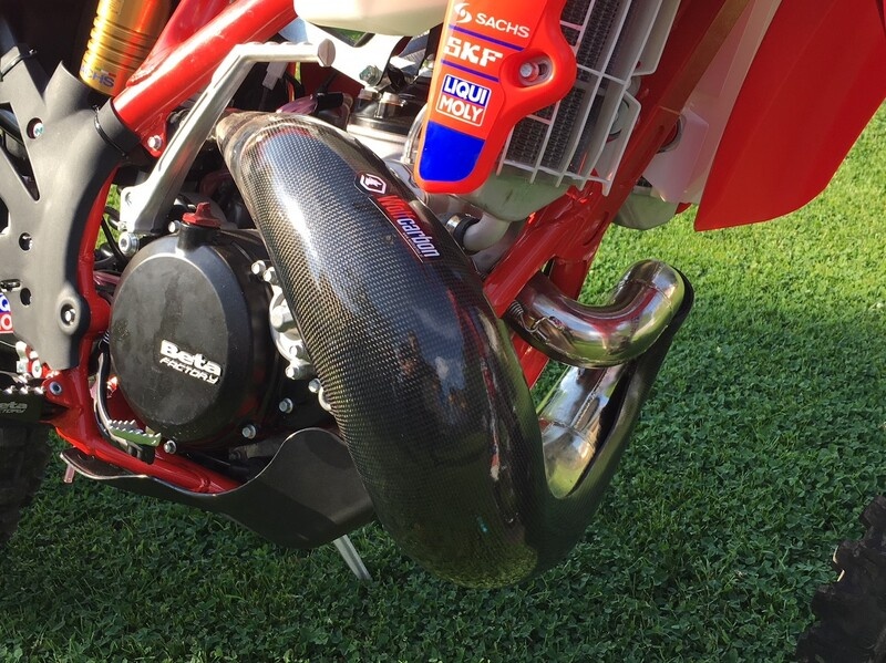 Karbonový kryt výfuku - 3