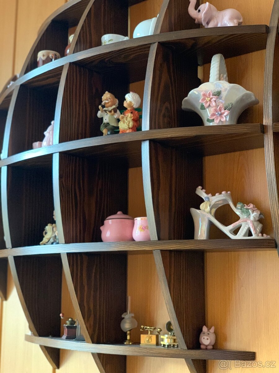 Dřevěná polička včetně dekorace - 3