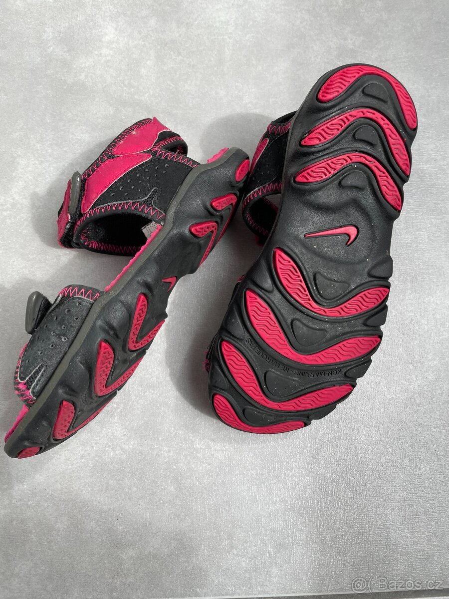 Sandálky Nike vel.31 - 3
