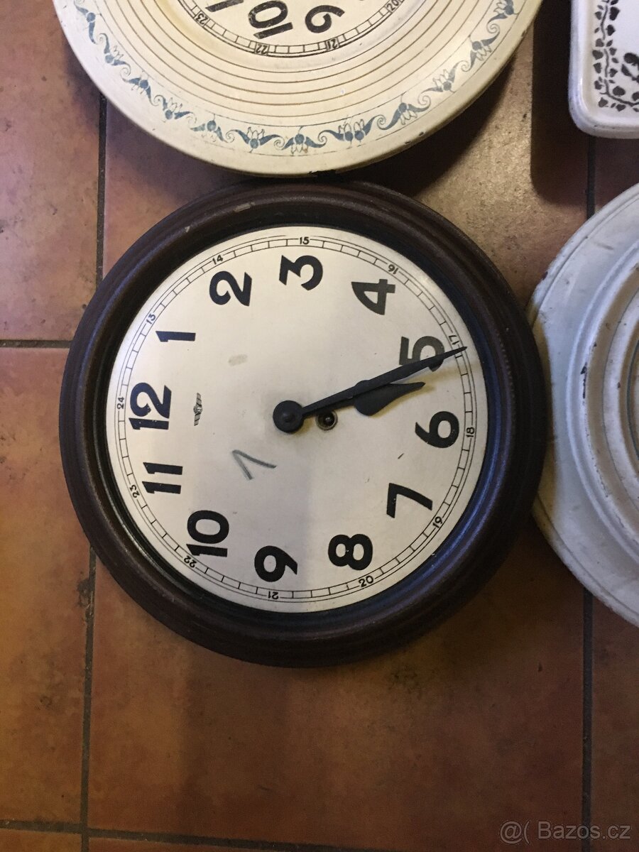 staré hodiny za 1000 kč - 3