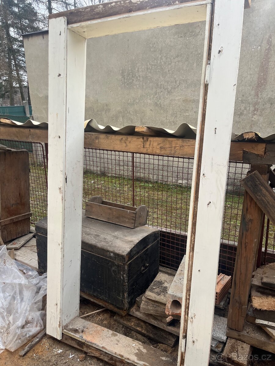 Dveře dřevěné a futra - 3