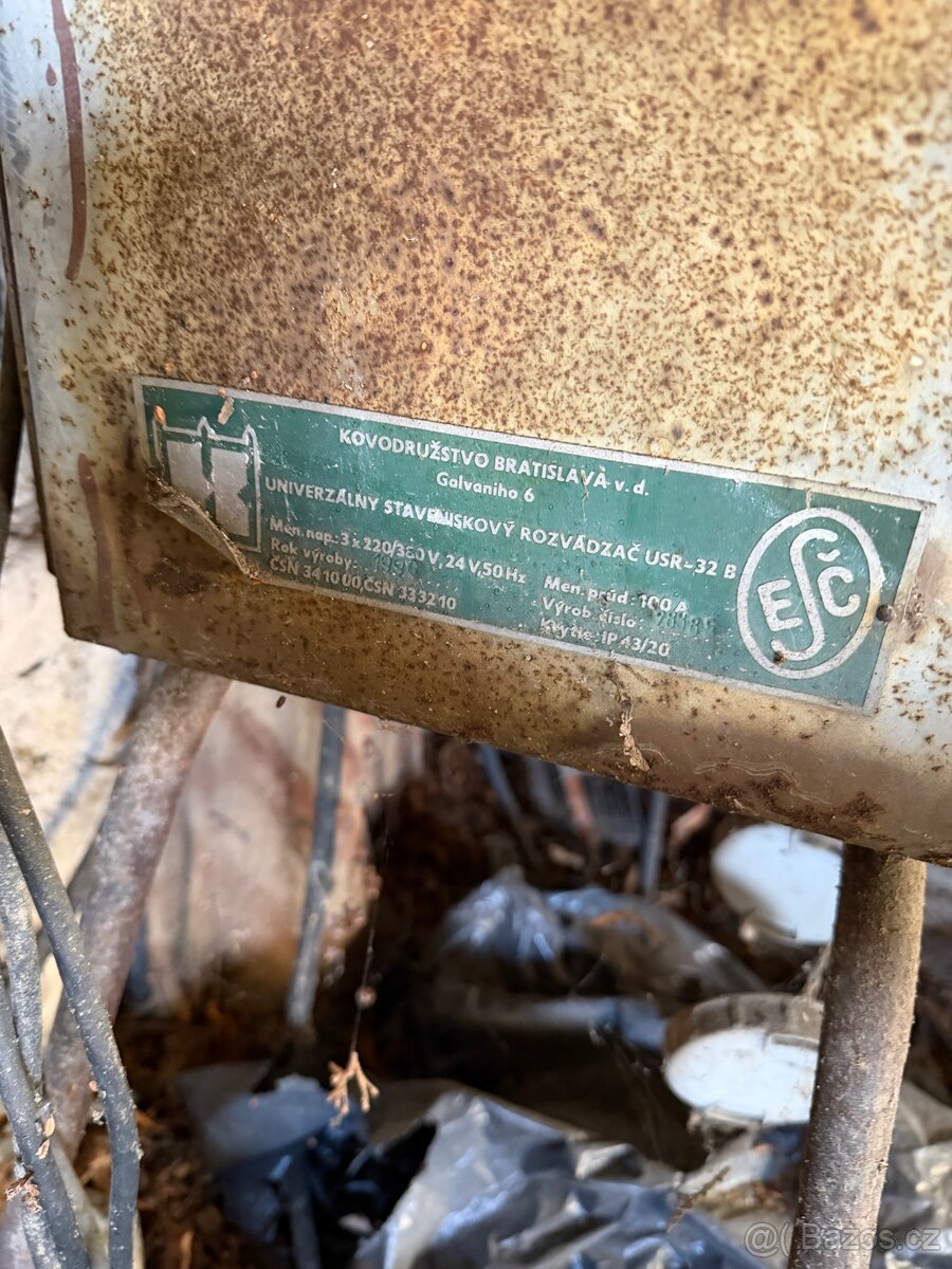 Stavební rozvaděč USR 32B - 3
