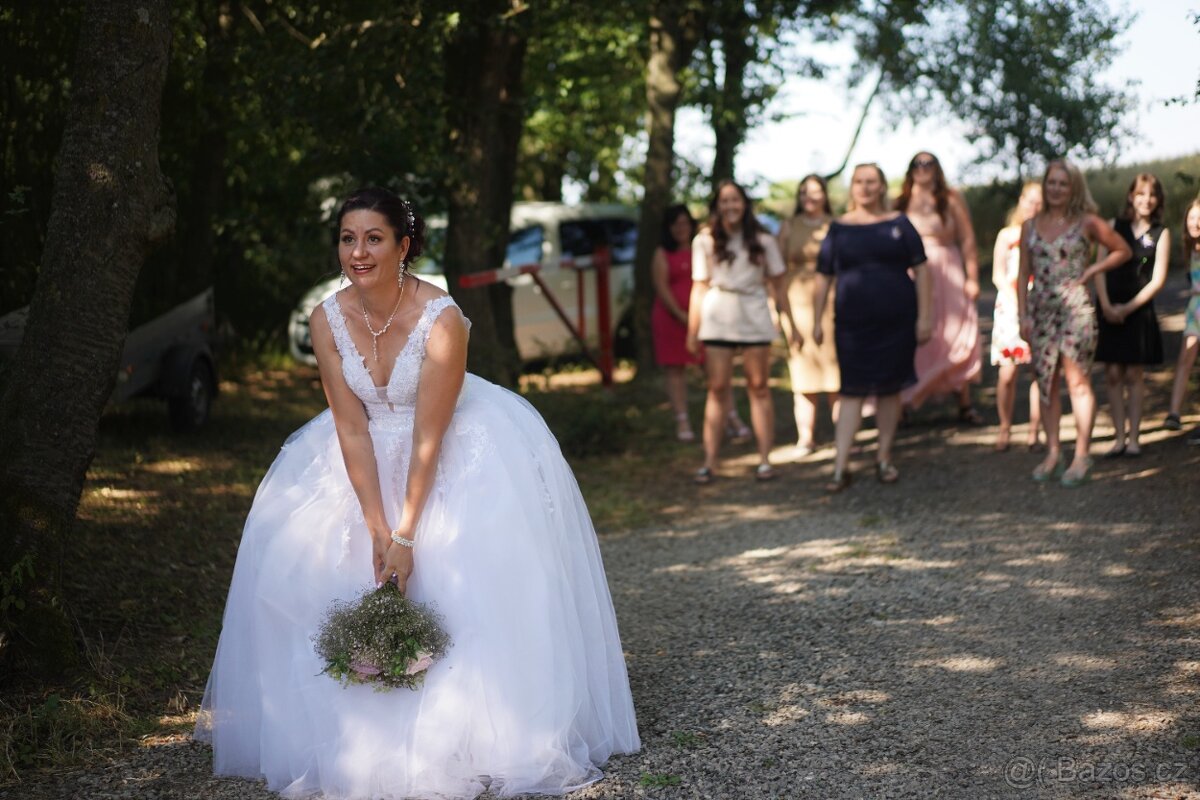 Svatební šaty 40/46 bílé - 3