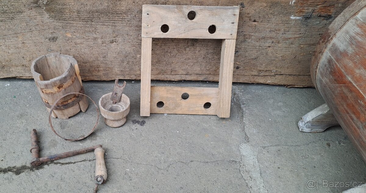 Starožitná dřevěná máselnice - 3