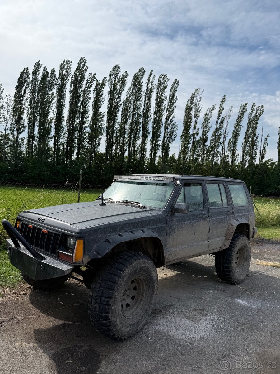 Jeep cherokee - 3