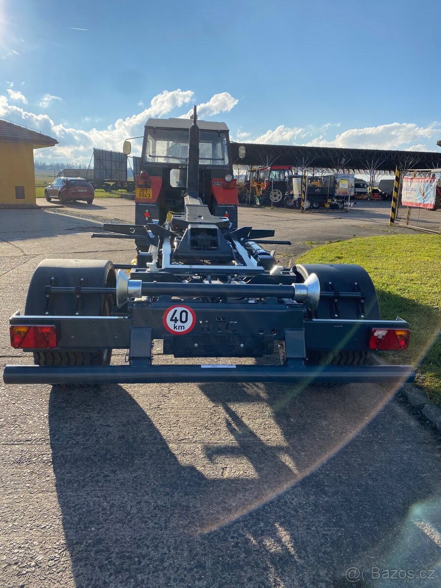 Traktorový nosič kontejnerů Portýr 9.7 - 3