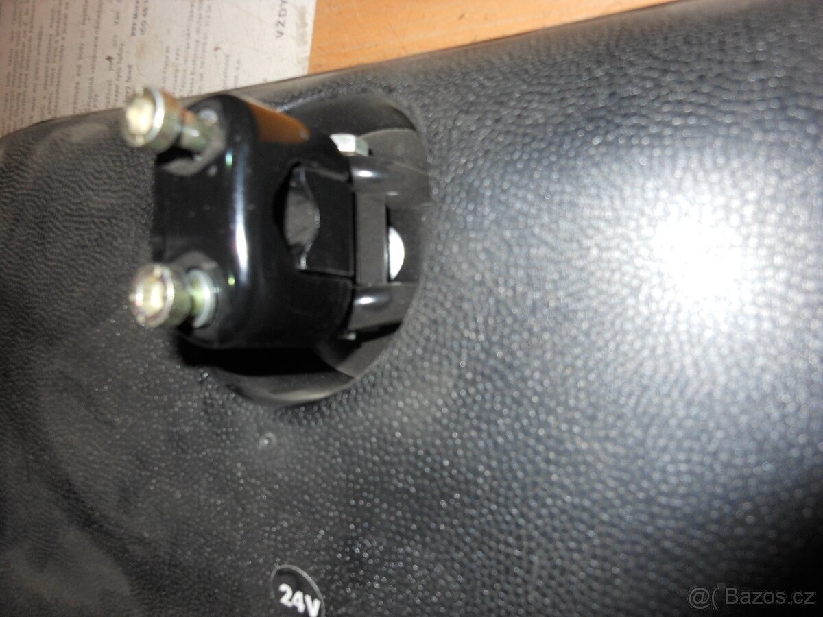 Nové - vyhřívané, panoramatické zrcátko, - 3