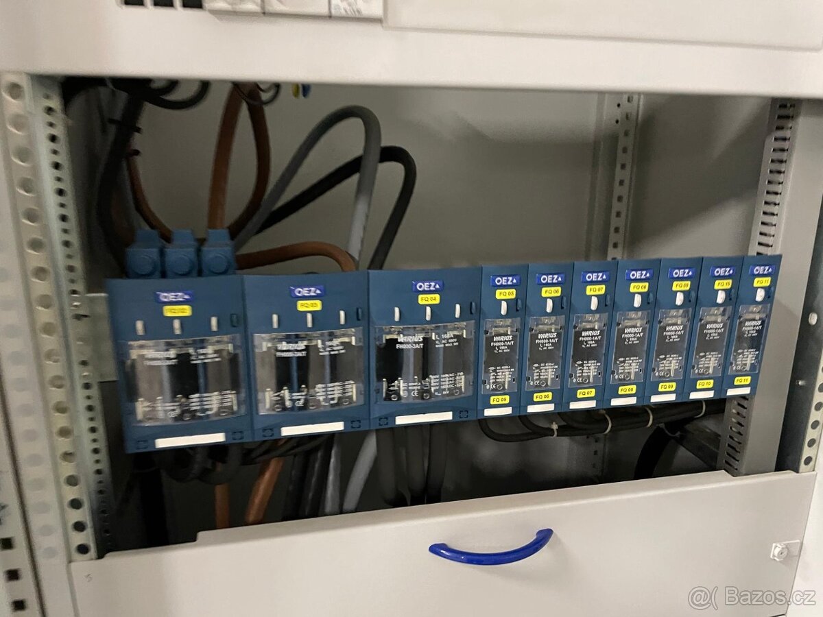 Rozvaděčová skříň B - 3