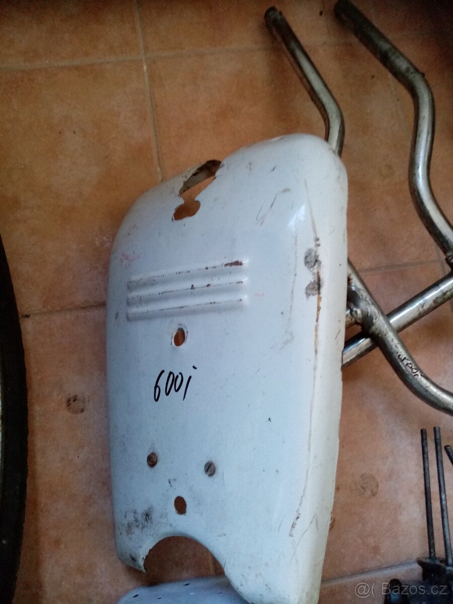 Spodní prsa pionyr - 3