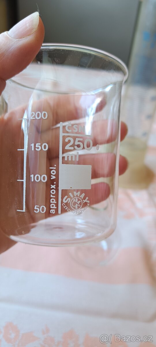 Laboratórní sklo - 3