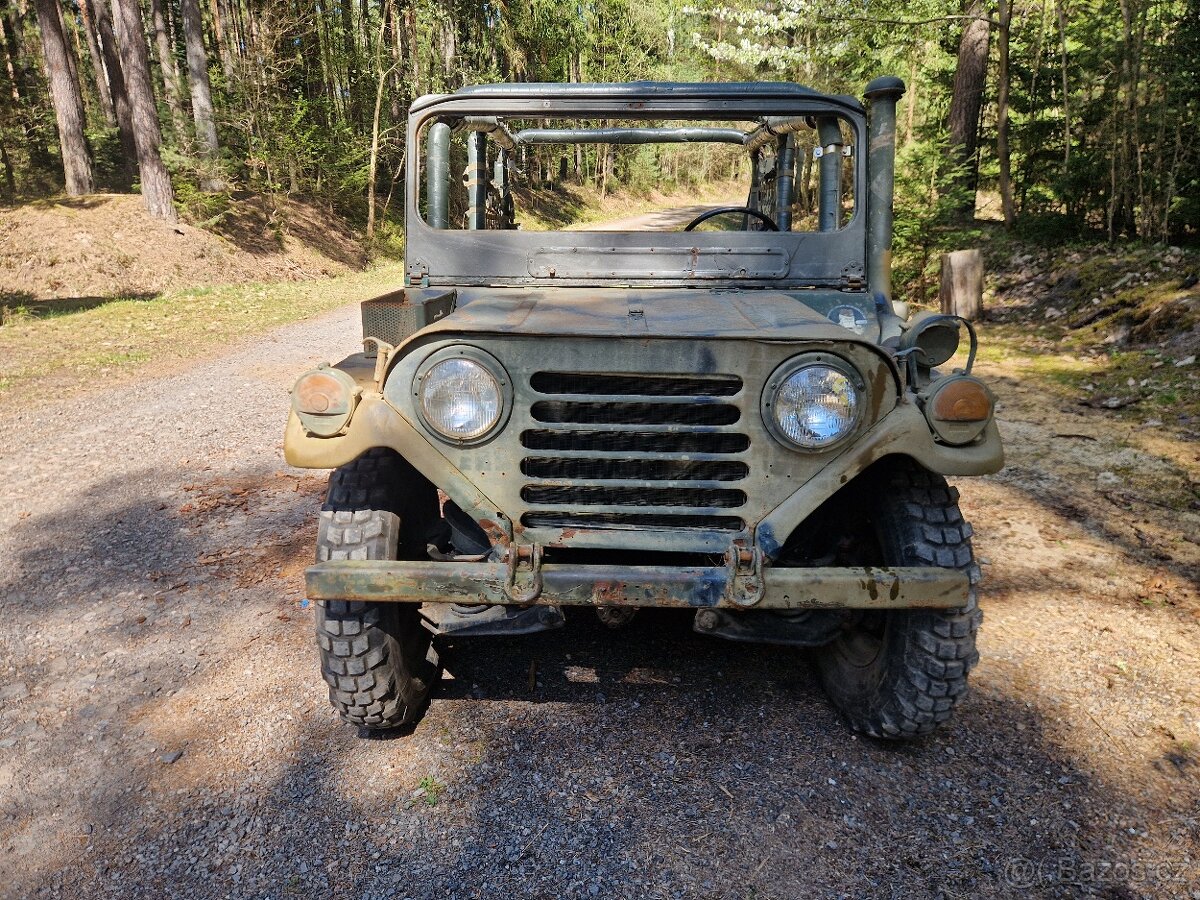 Mutt M151 - 3
