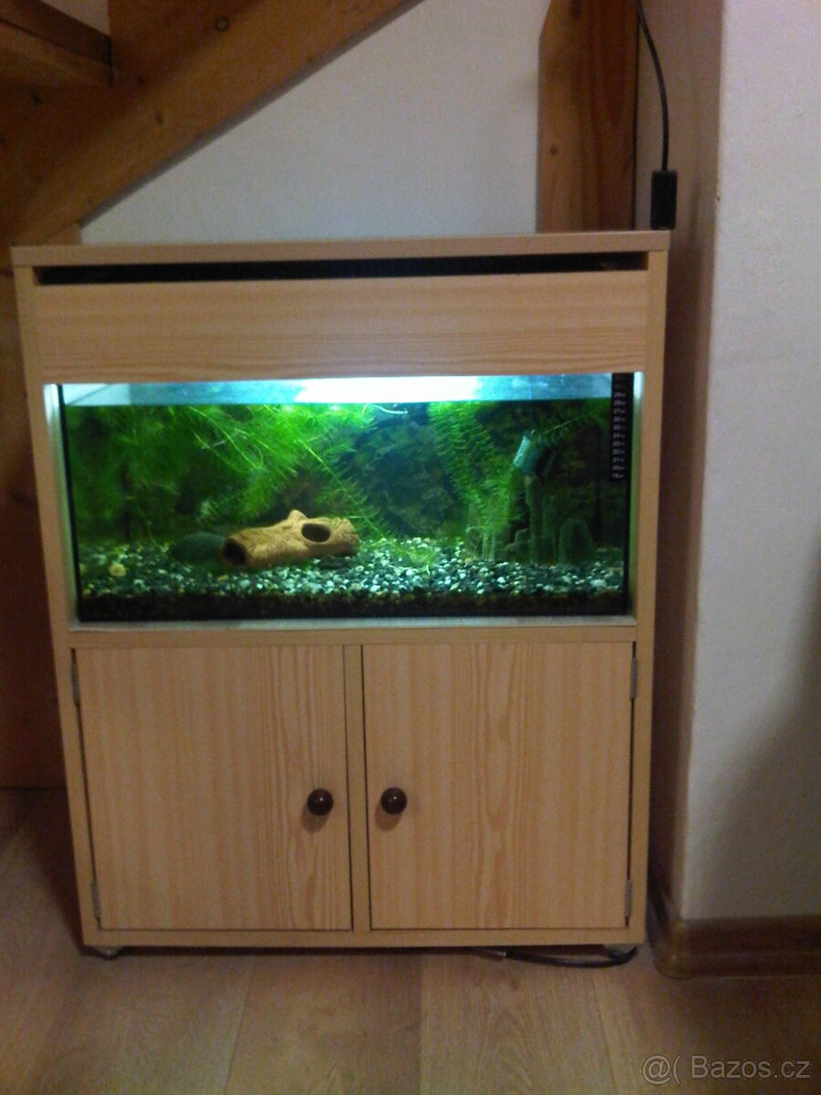 Akvárium se skříní - 3