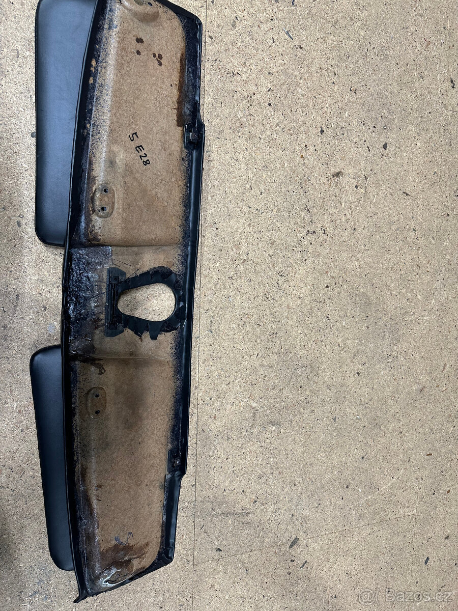 Nebesa s clonitky nove posita BMW 5 E28 komplet - 3