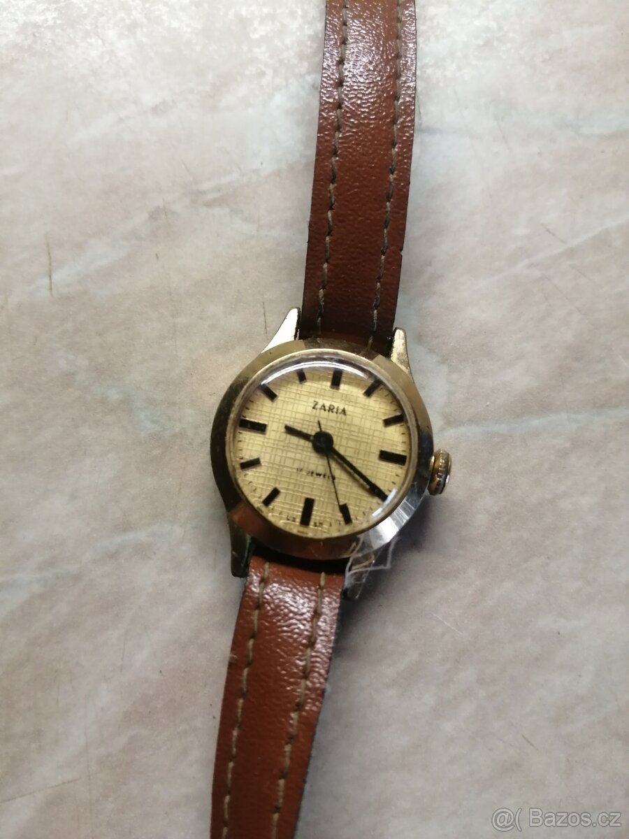 Dámské hodinky Zarja zlacené - 3