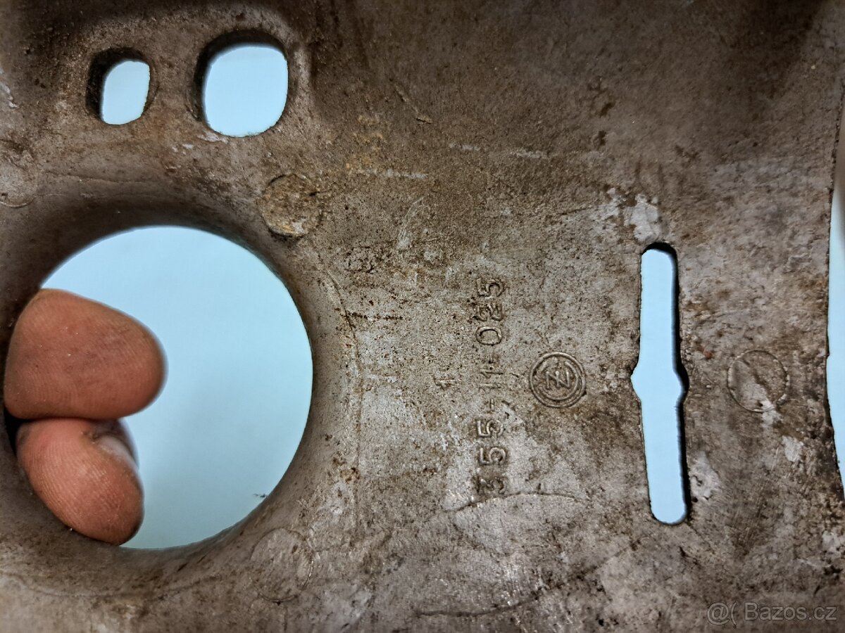 Kryt karburace jawa čz 125 /354 175 /355 mala kyvacka - 3