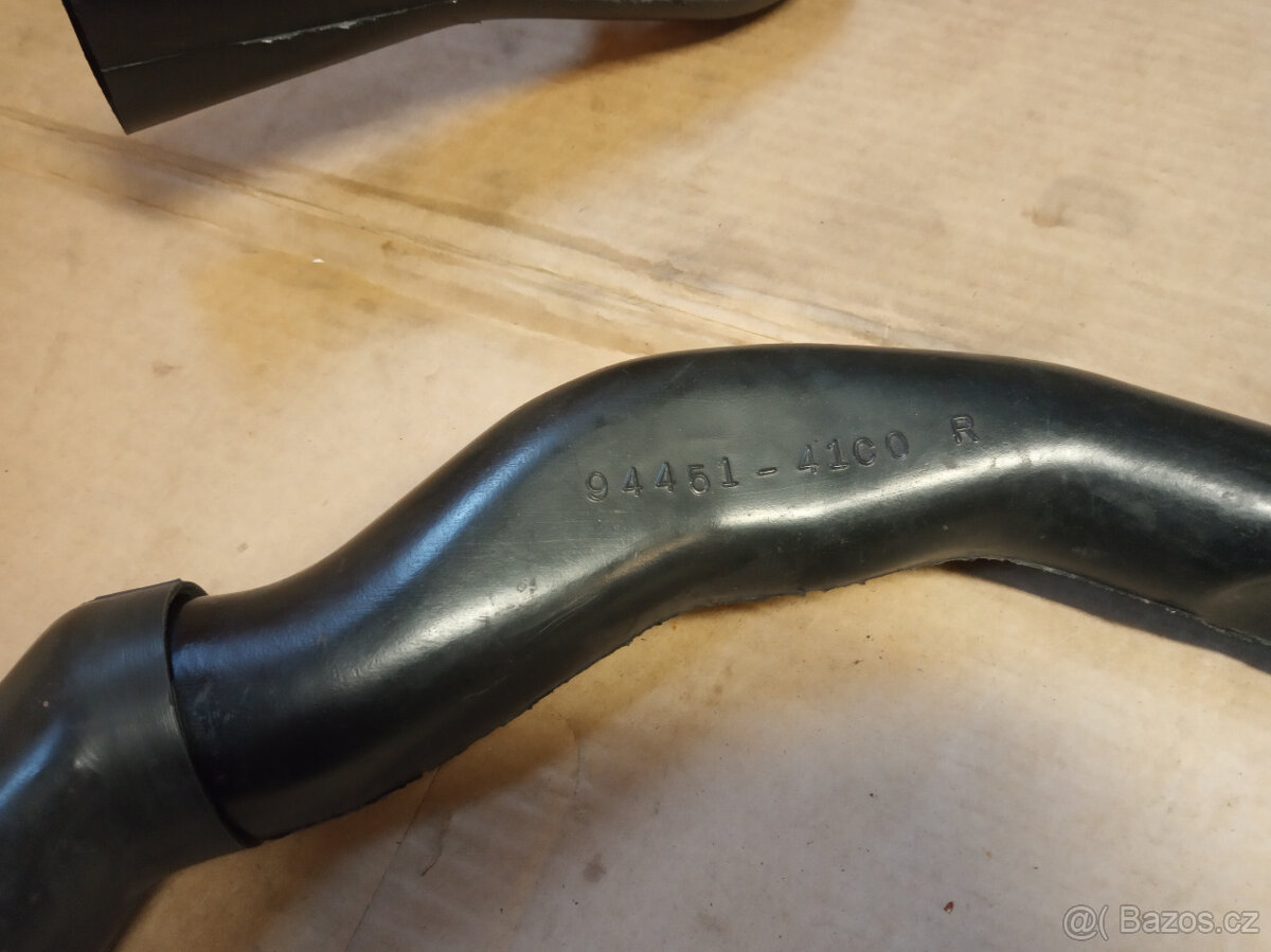 Suzuki GSX-R 1100 M-N - náfuky do přední kapoty - 3