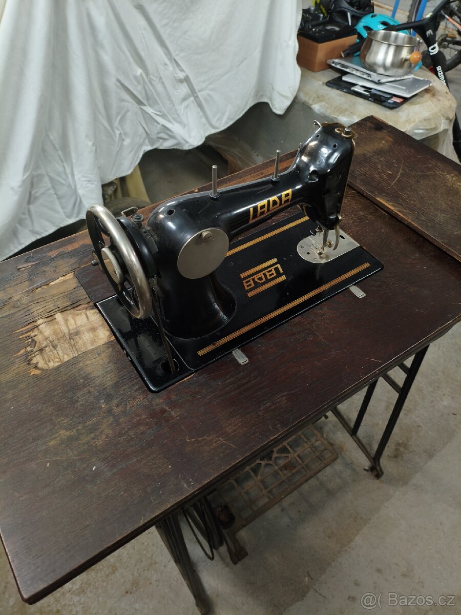 Šicí stroj Lada - 3