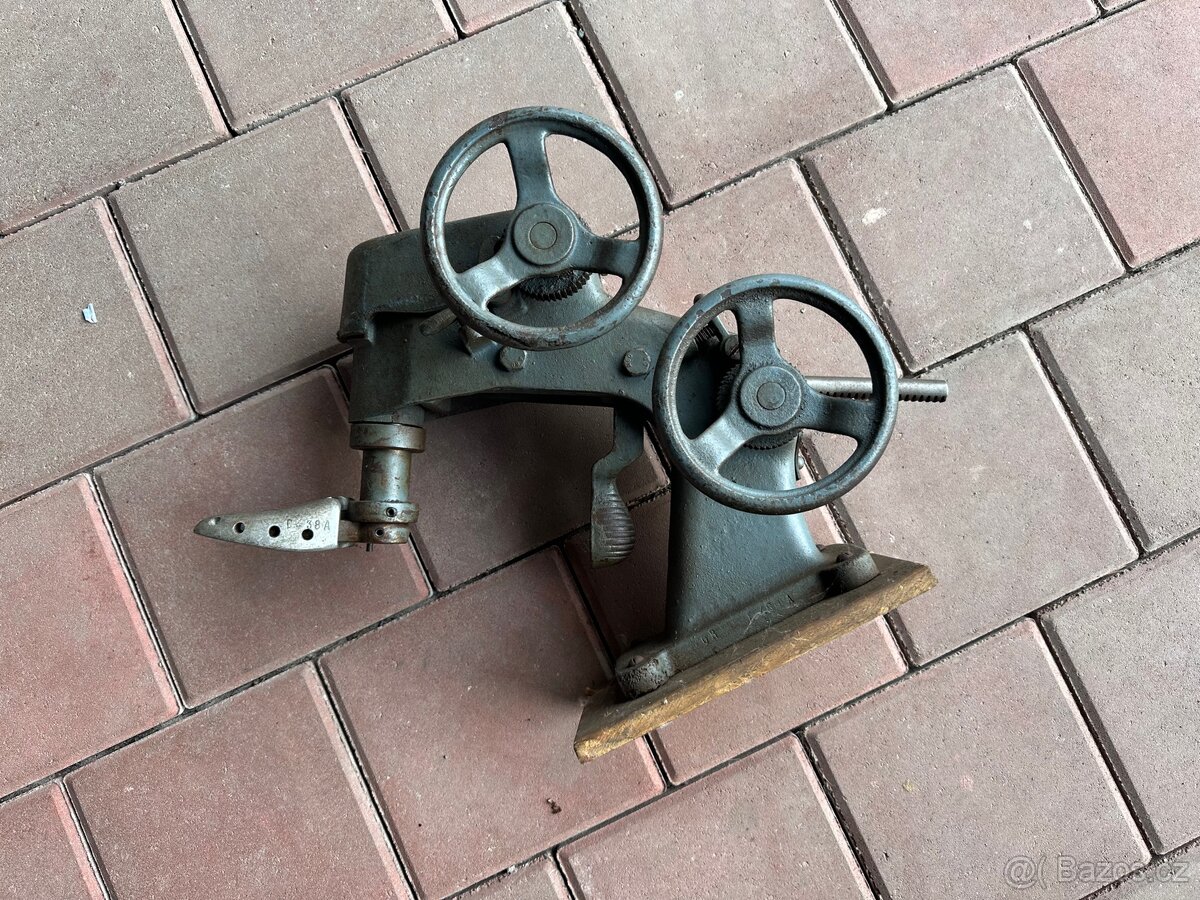 Historický stroj obuvníka - 3