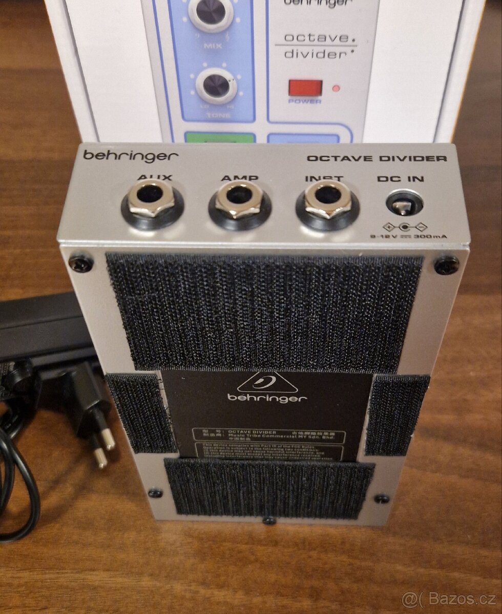 Kytarový efekt Behringer Octave Divider - 3
