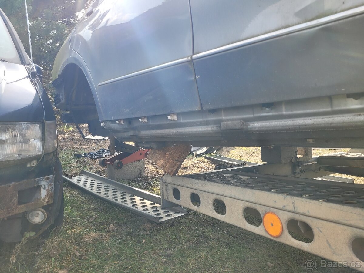 Mercedes E 212 dveře - 3