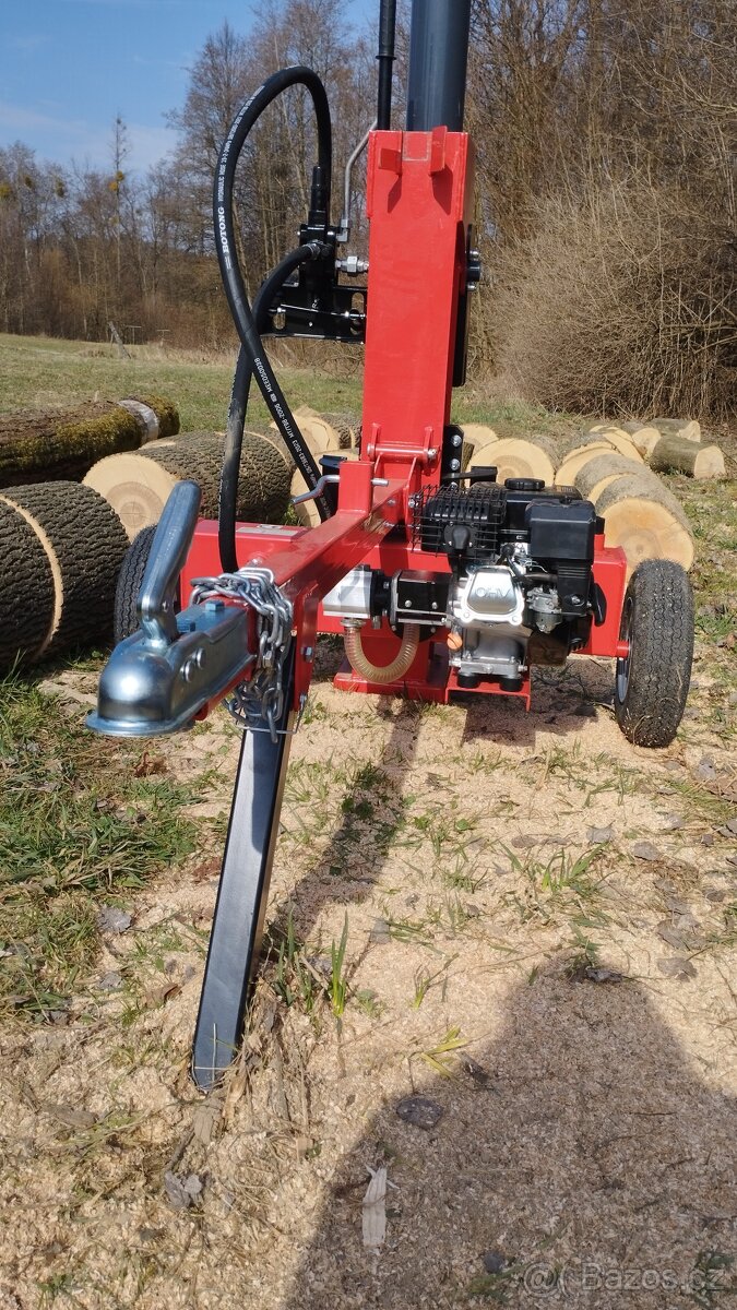 Štipacka na dřevo 30 t - 3
