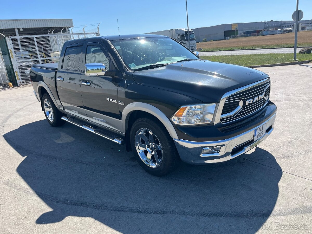 Dodge Ram 1500 V8 5.7 HEMI - LARAMIE