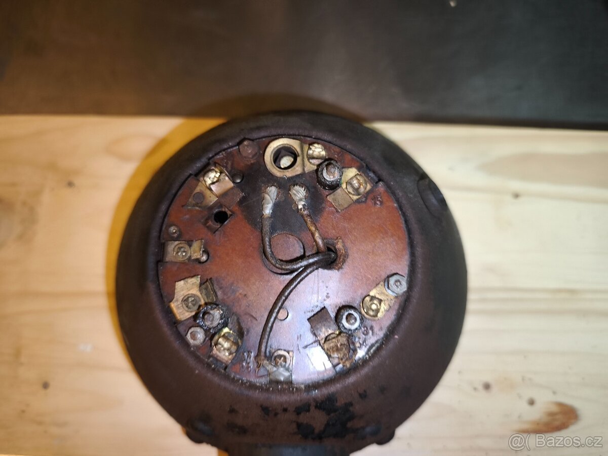 Hrnec světlometu BOSCH ES150 - 3