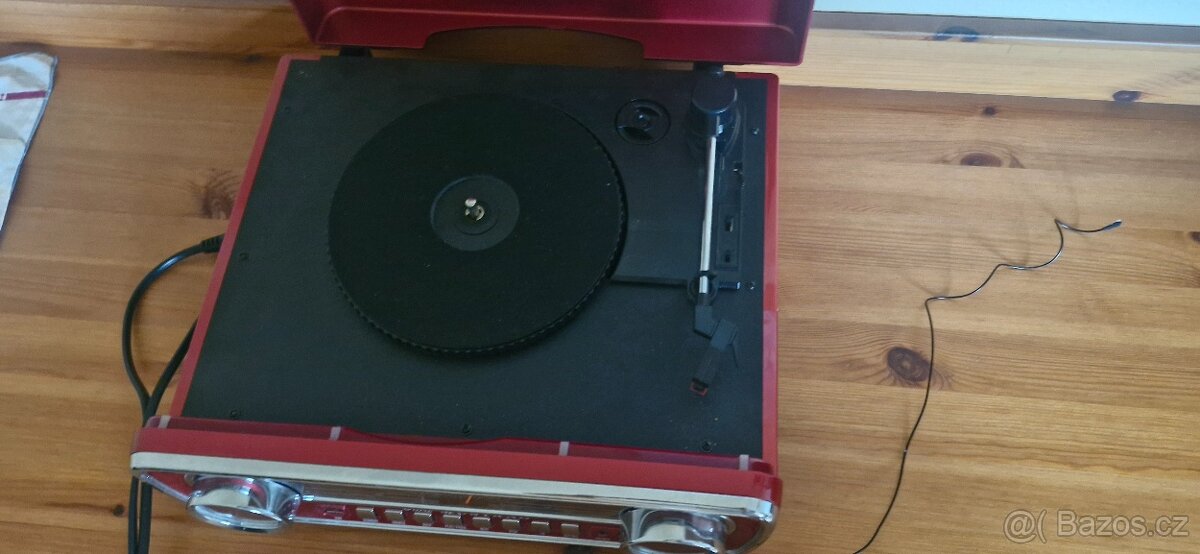 Prodám jedinečný gramofon Ion Mustang - 3