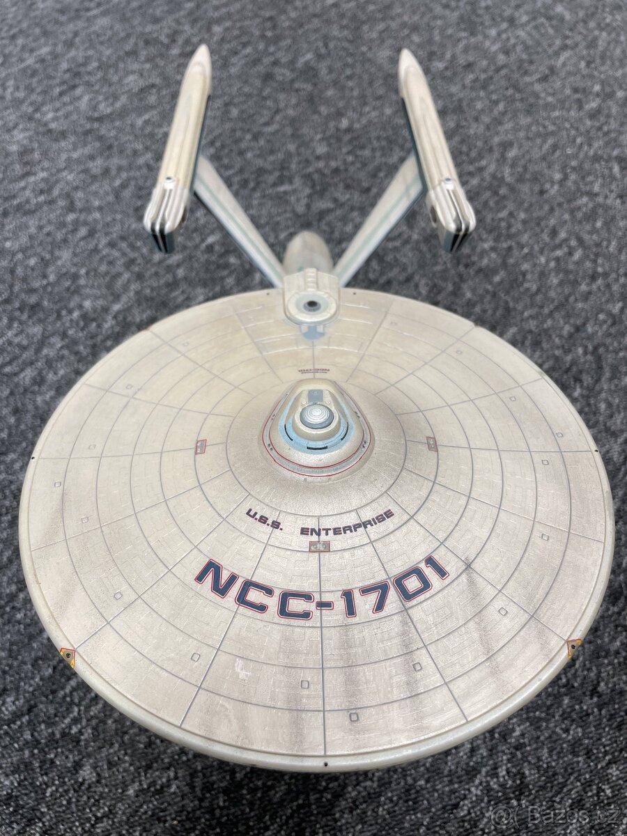 sleva USS Enterprise Diamond Select Khanův hněv - 3