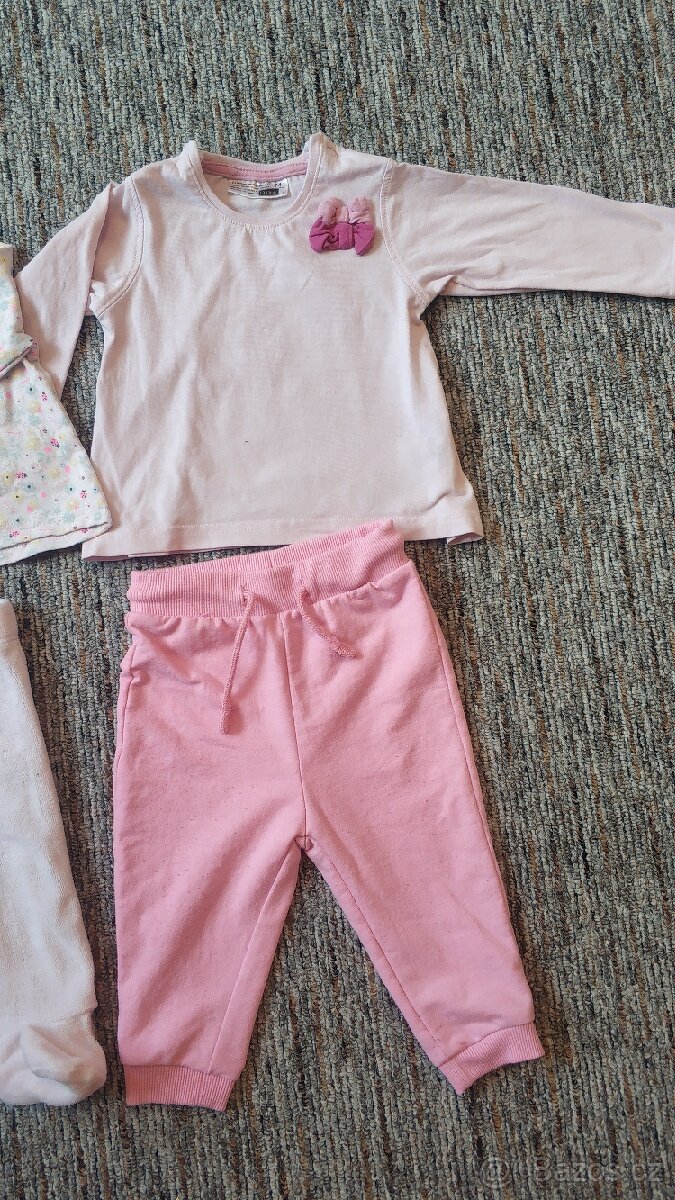Set oblečení holčička vel. 74, cena za vše - 3