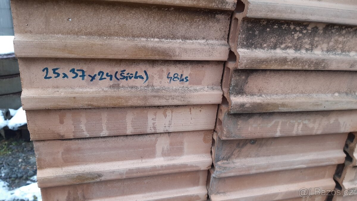 Cihla HELUZ 25 P15 broušená – 375×250×249 mm - 3