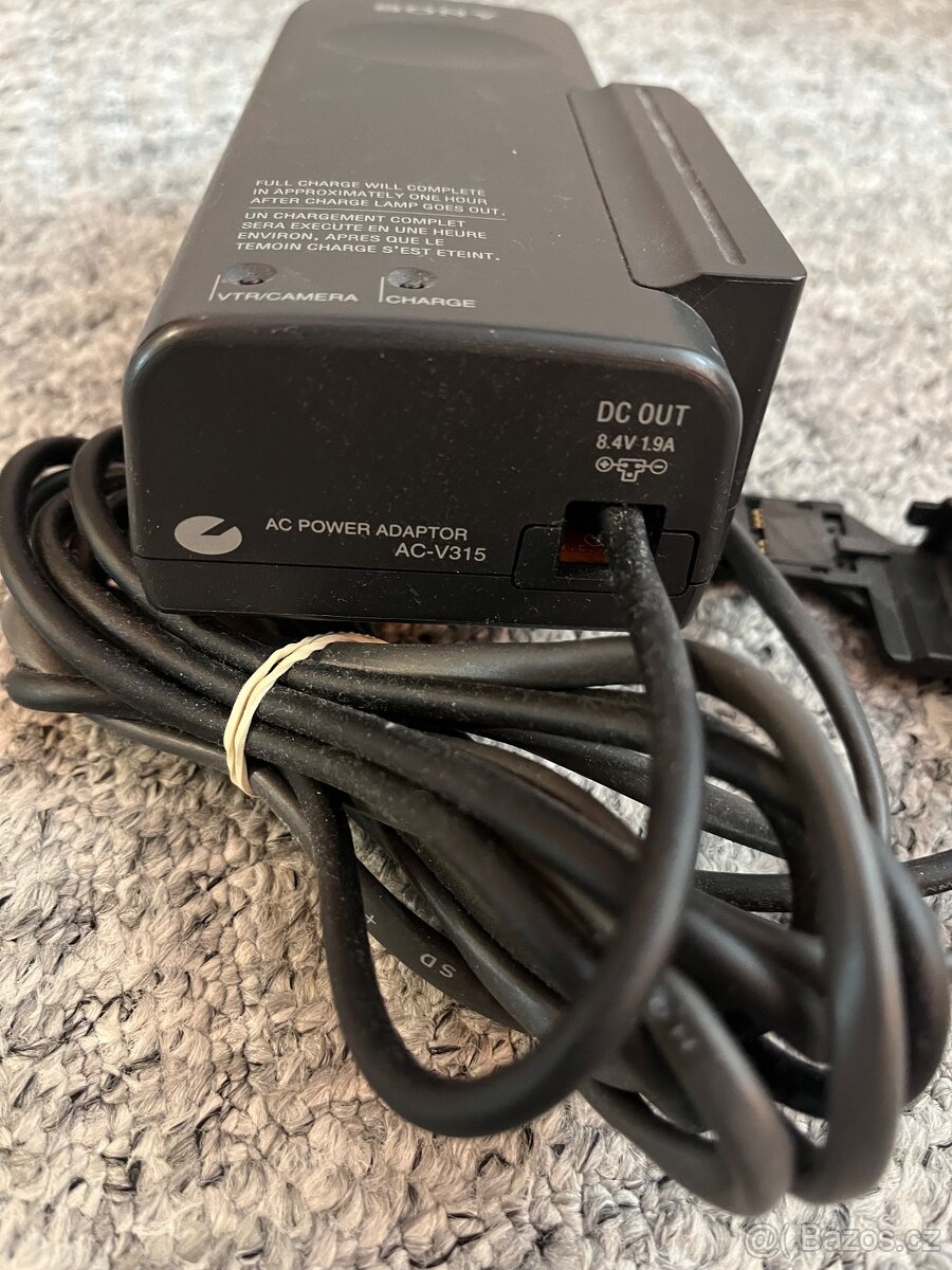 Nabíječka baterií Sony AC-V315 - 3