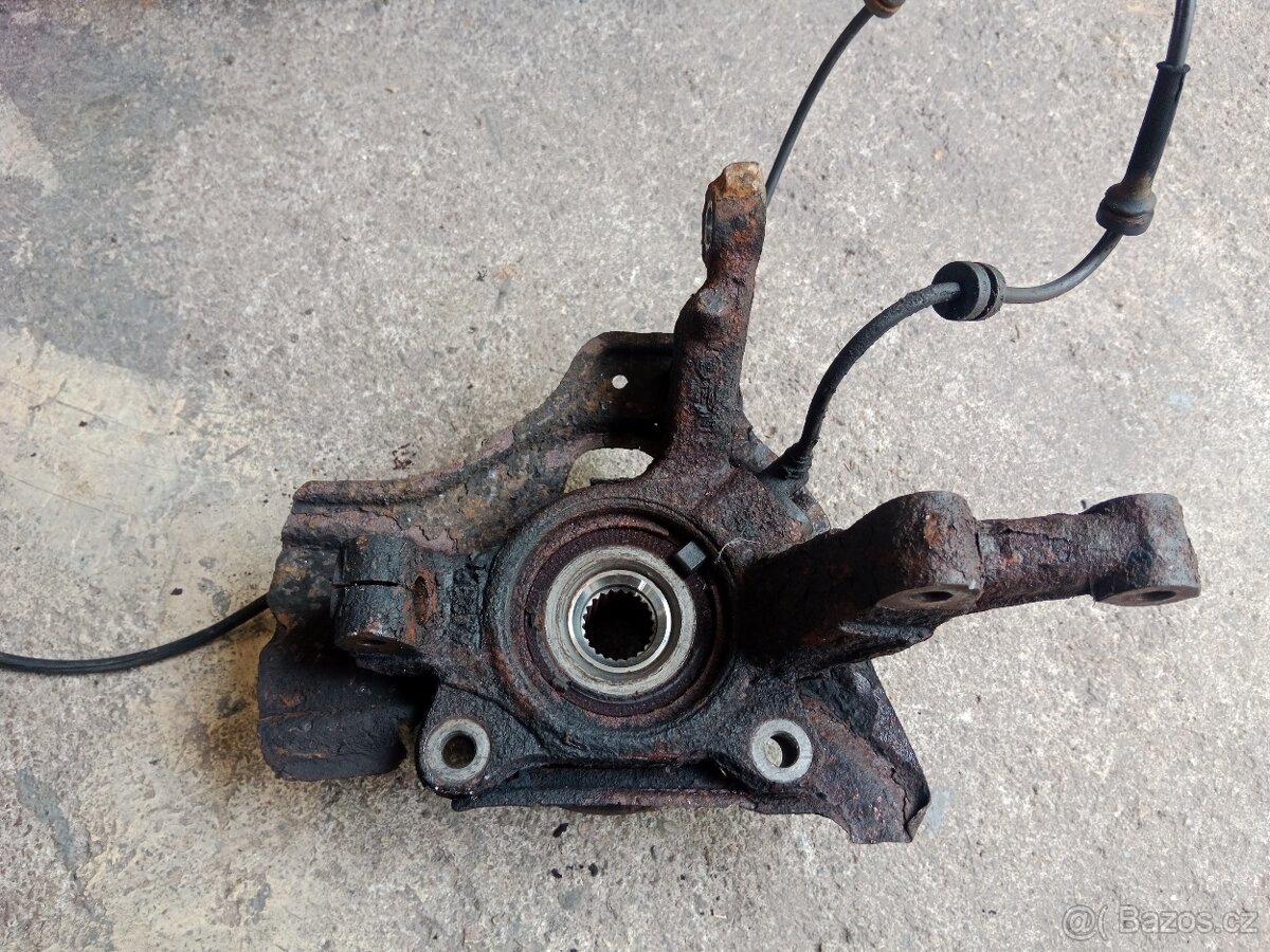 Fiat Punto 1.2 44 kW,12/2004 levá přední těhlice - 3