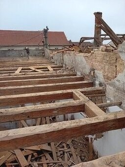 Staré trámy a rozebrání starých střech a objektů - 3