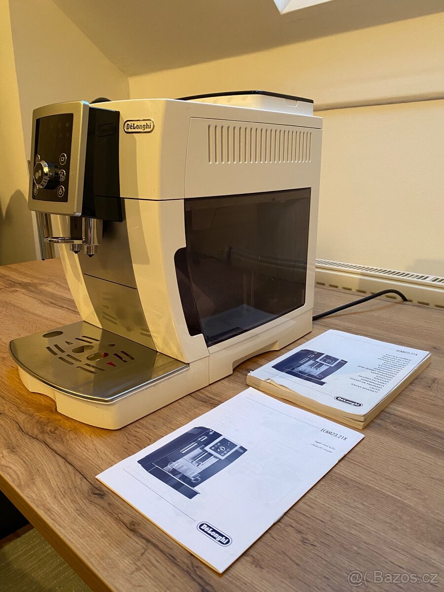 Kávovar Delonghi ECAM - 3