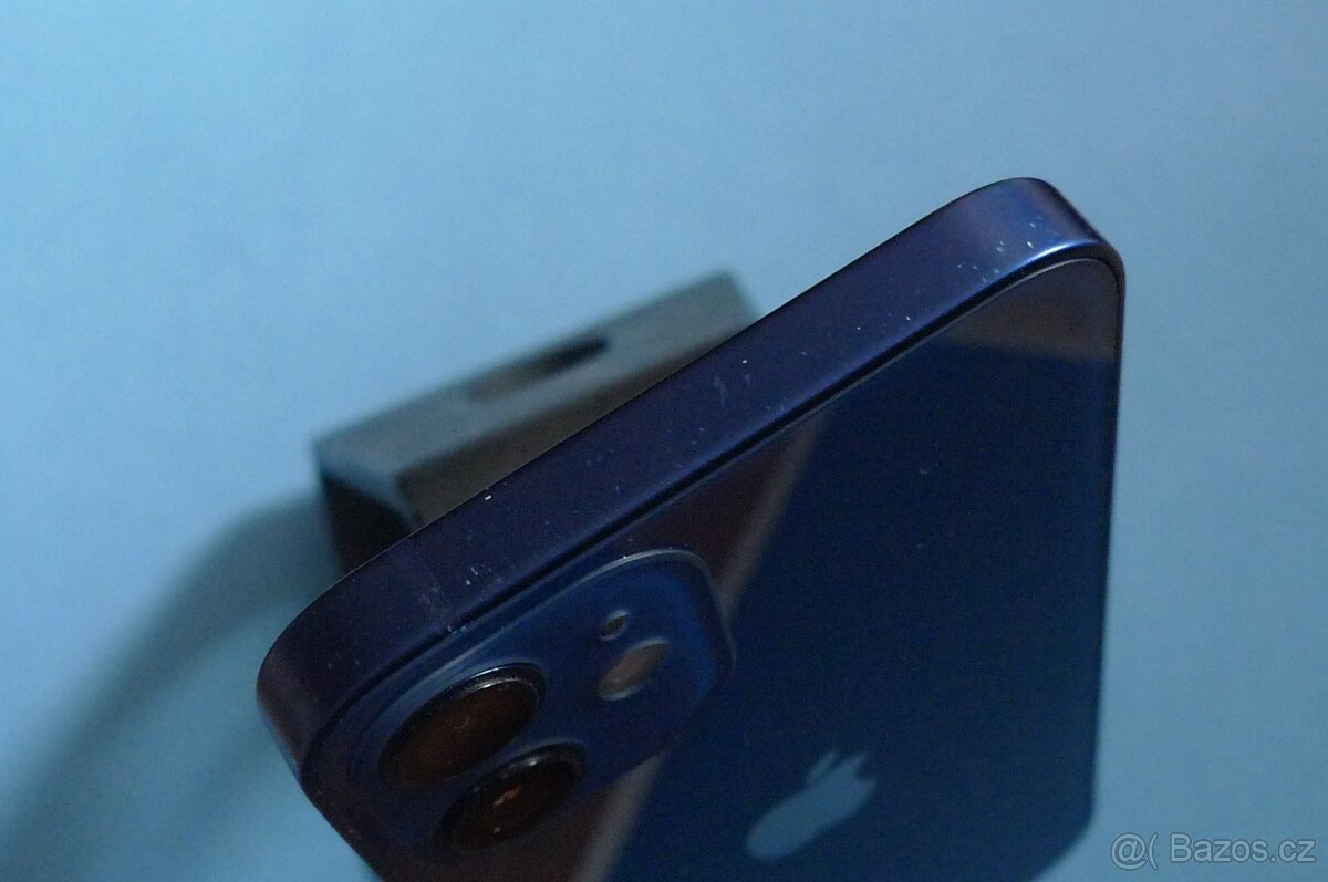 Apple iPhone 12 128GB Baterie 78% - 3