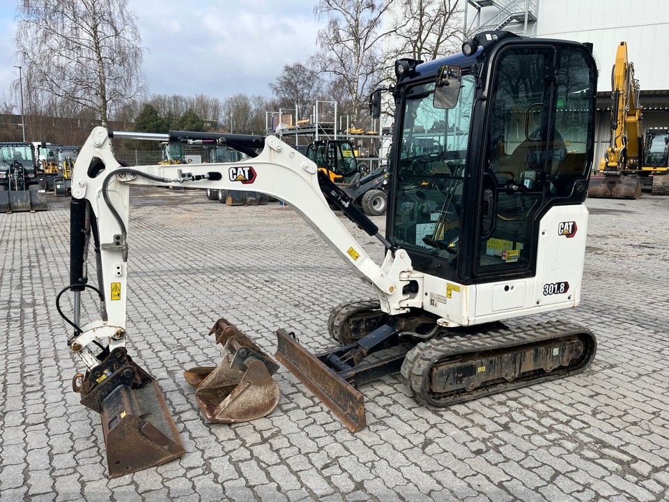 Caterpillar CAT 301.8 - 3
