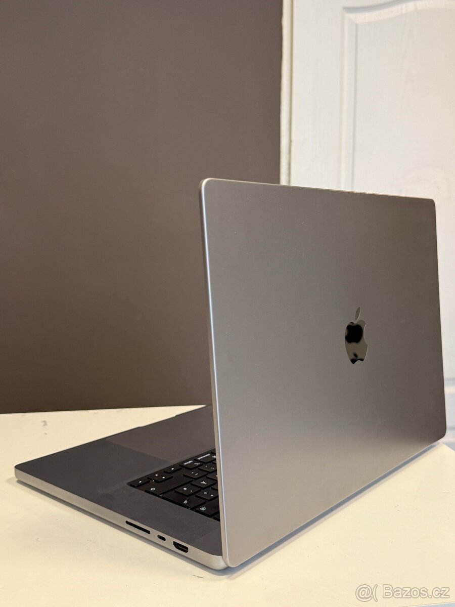 MacBook PRO 16” M1 PRO 16/1 - 3