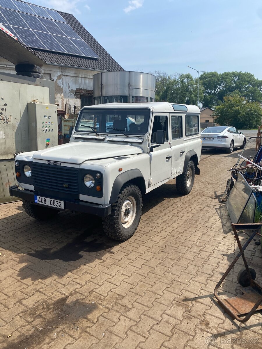 Land Rover Defender