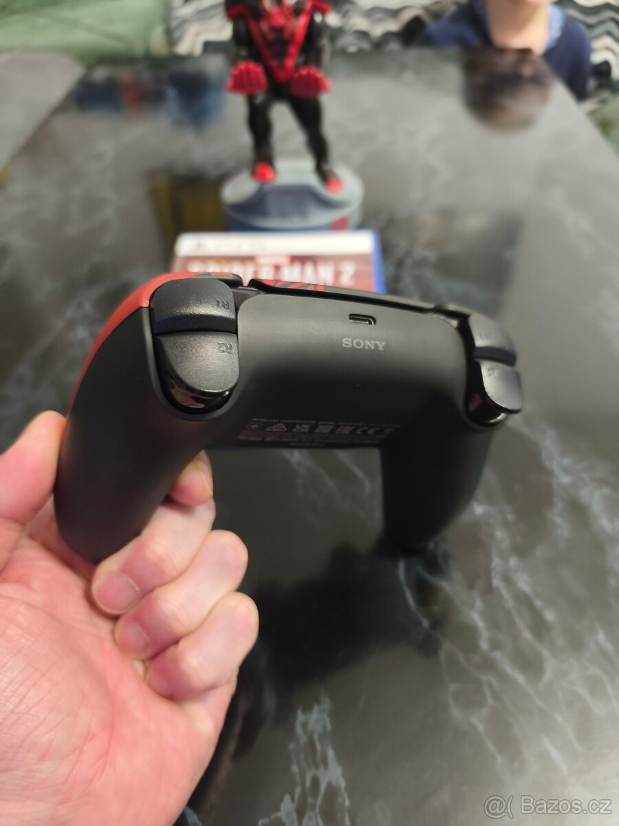 Ps5 ovladač Spiderman - 3