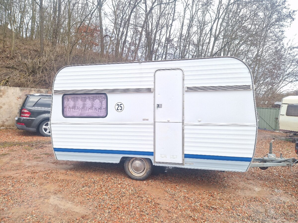 Obytný přívěs, karavan - 3