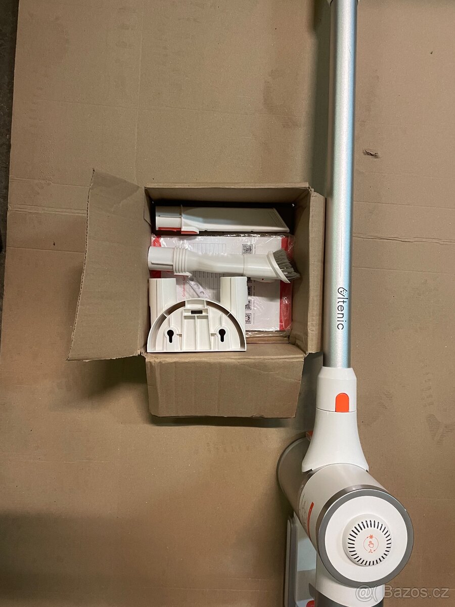 Tyčový bateriový vysavač - 3