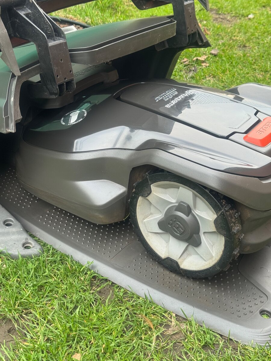 Robotická sekačka Husqvarna - 3