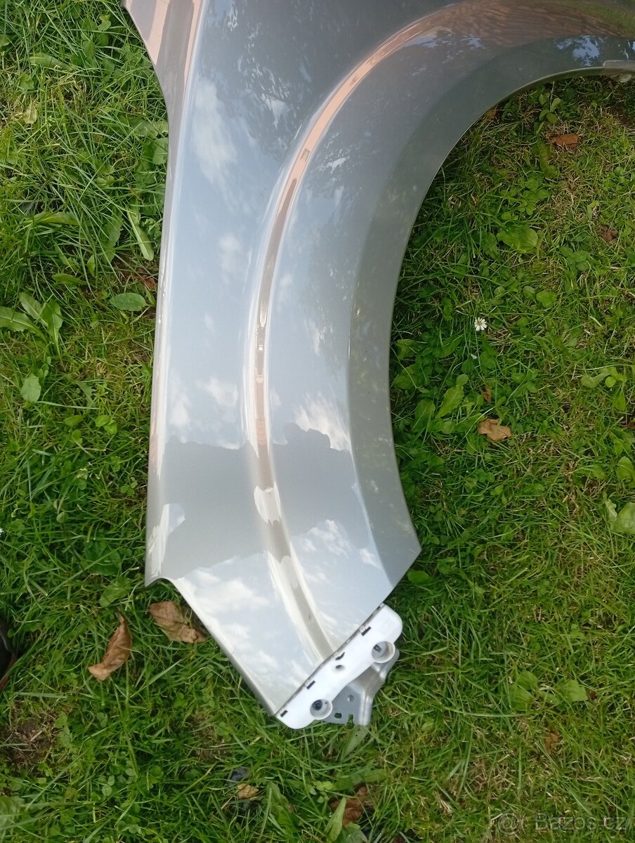 NISSAN NAVARA D23 RV 2020 BLATNÍK PRAVÝ A LEVÝ - 3