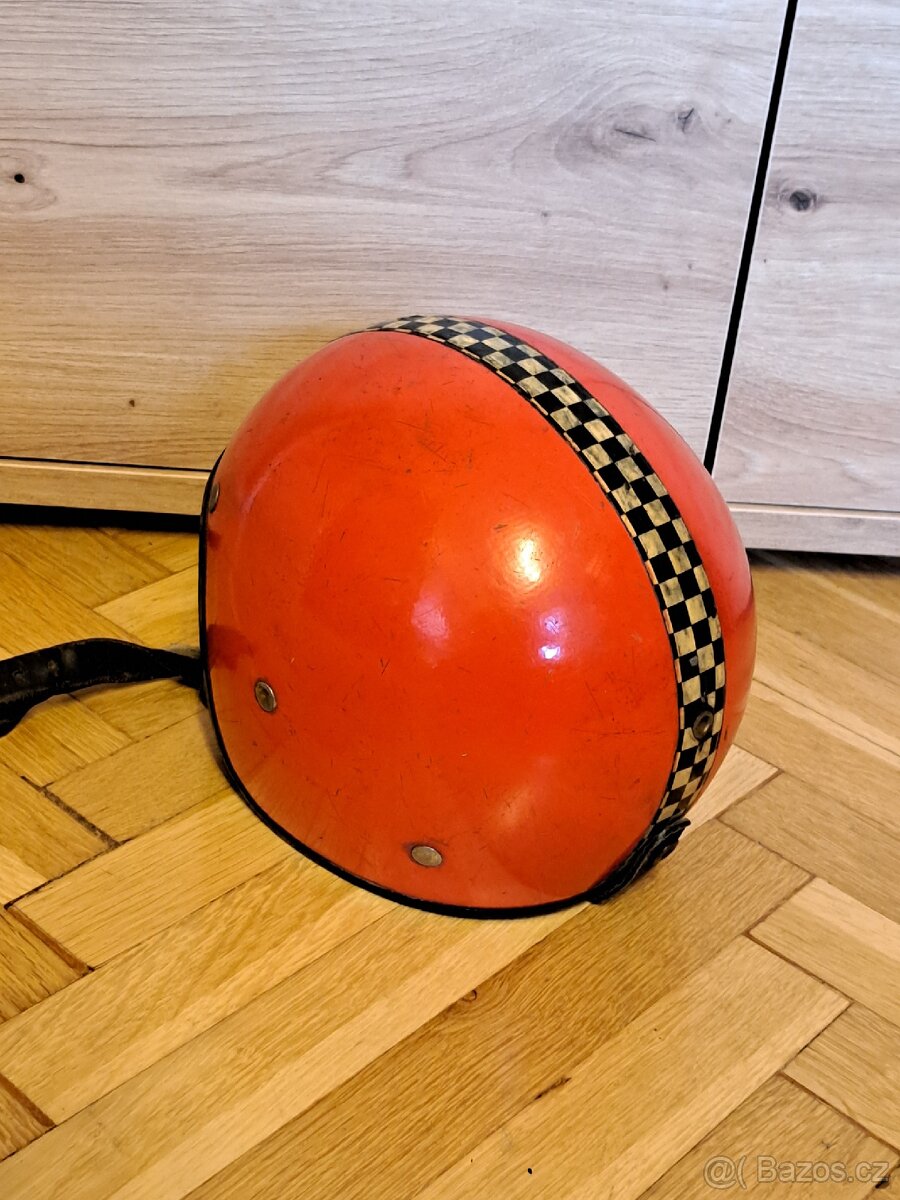 Přilba na veterána, retro přilba- KOVONA KARVINÁ- 57-58 - 3