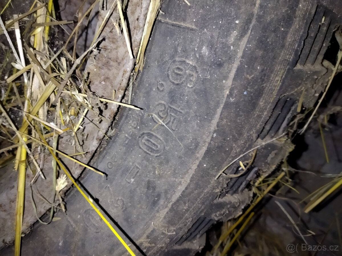 Pneumatiky, valník - 3