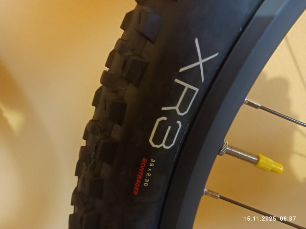 Prodám kompletní kola BONTRAGER Connection/DC20 29 Disc - 3