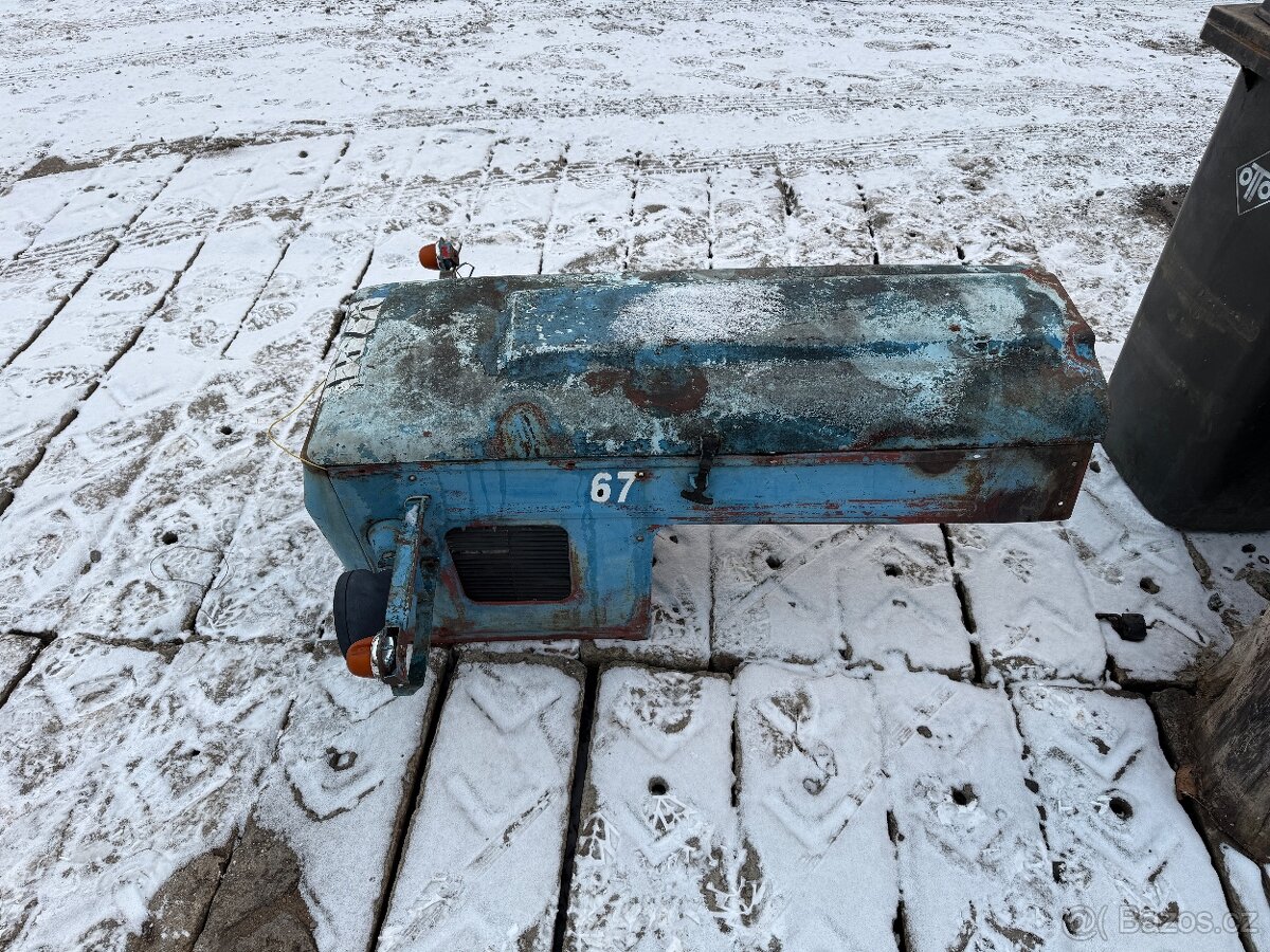 Prodám kapotu ze zetoru 6711 - 3